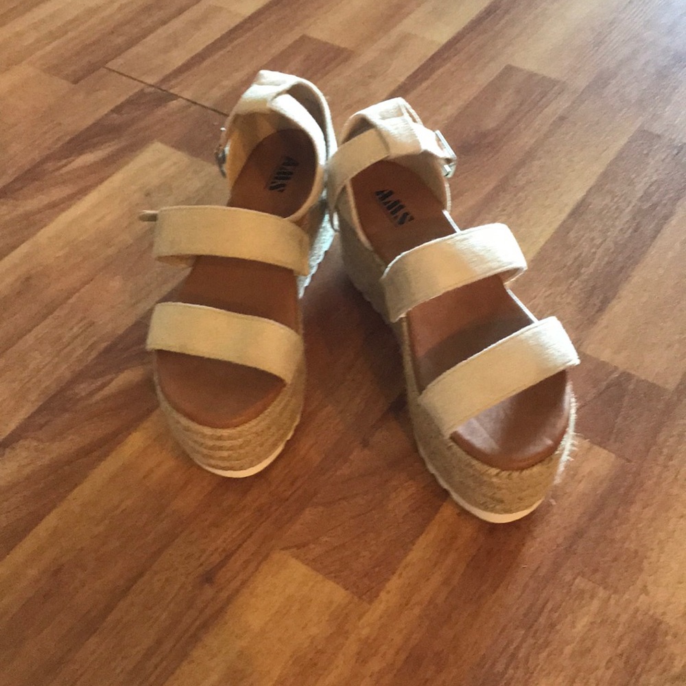 Tan flat forms